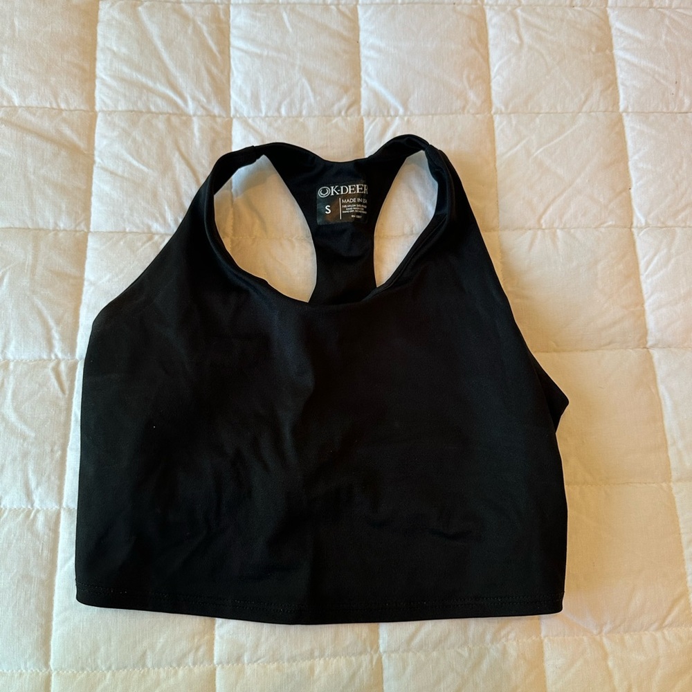 K-Deer black workout top with built in bra